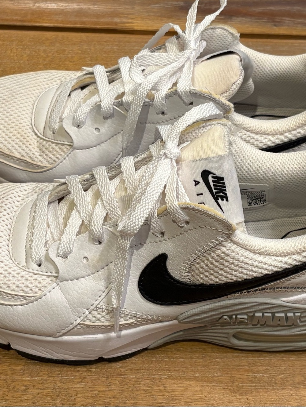 Nike White and Black Air Max Excee Sneakers